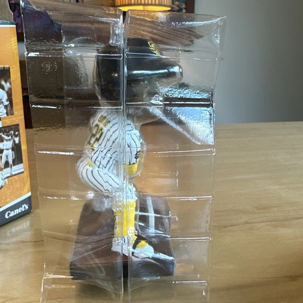 2023 San Diego Padres #22 Juan Soto Shuffle Canel's Bobblehead SGA Baseball Bat